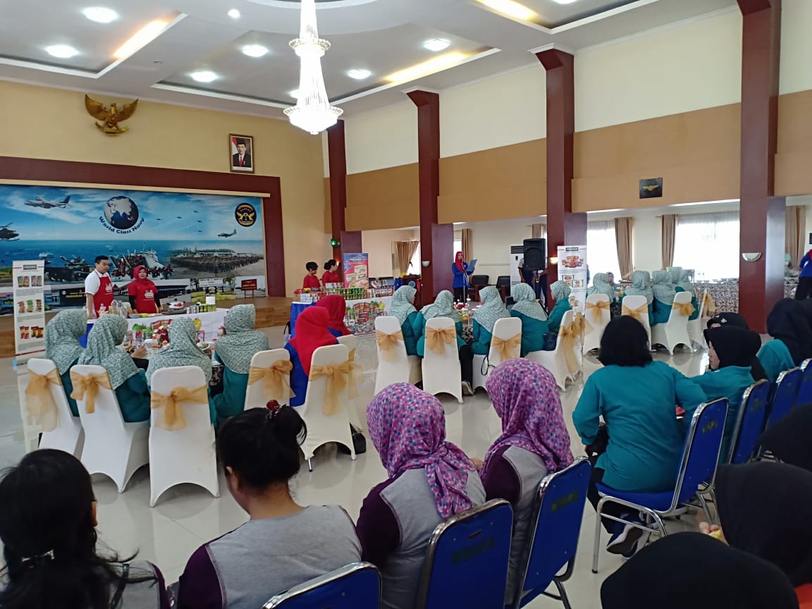 DPC Surabaya dengan komunitas Persatuan Istri TNI AL aka komunitas YALA